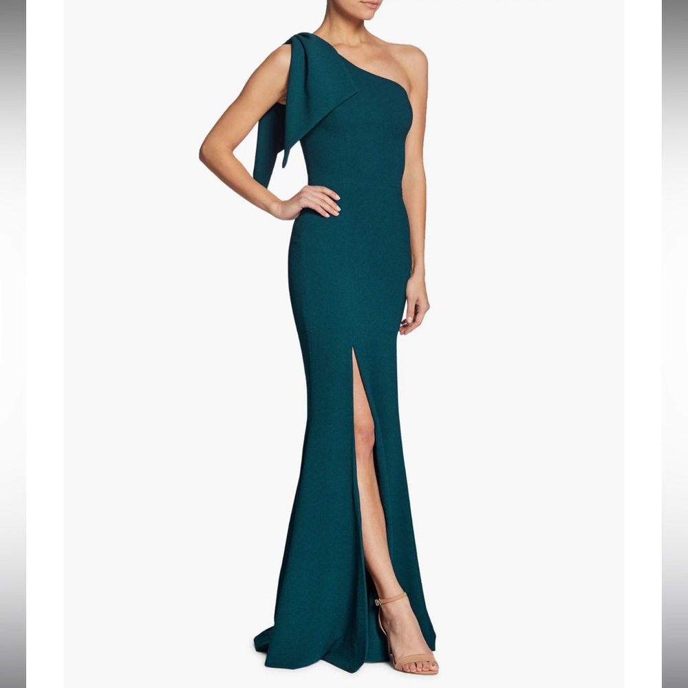 Dress the Population Georgina One-Shoulder Crepe Gown